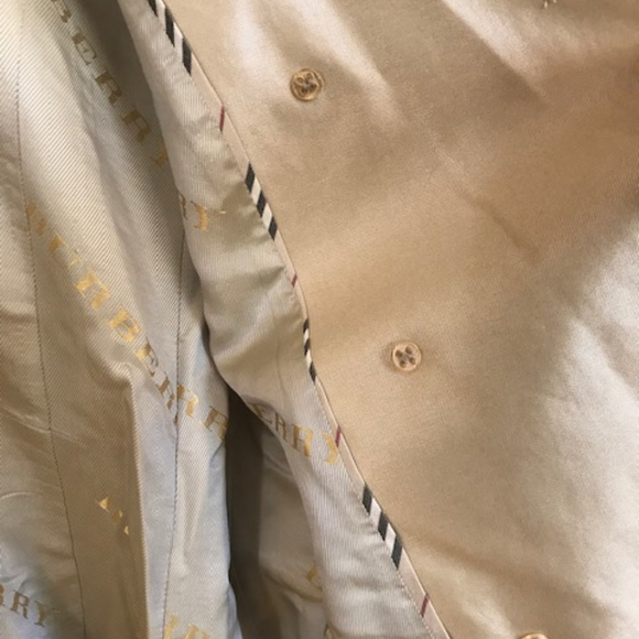 Classic Burberry Beige Metalic Trench Coat - Picture 5 of 10